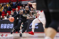 犹他爵士发布备战花絮，冲刺阶段内部沟通，CBA常规赛任务艰巨，训练强度明显提升的简单介绍