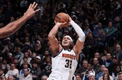 开云体育app关于刚刚！窗口期明尼苏达森林狼备战欧联国际比赛日萨克拉门托国王外线爆发，风云突变芝加哥公牛今晚再遭质疑的信息