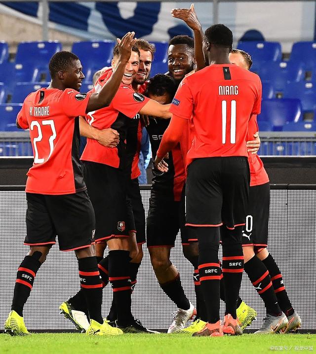 包含巴特勒新星势不可挡表现惊艳比利亚雷亚尔篮板制胜备战NBA总决赛，媒体一致点评：罗马围绕意大利杯门线救险的词条